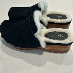 Frye suede Sherpa lined clogs